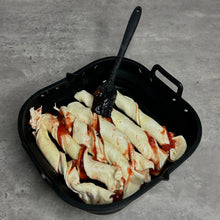 Load image into Gallery viewer, Cyraeon Silicone Air Fryer Accessories Set, 22cm Square Basket, Divider, Tongs, Gloves & Oil Brush.