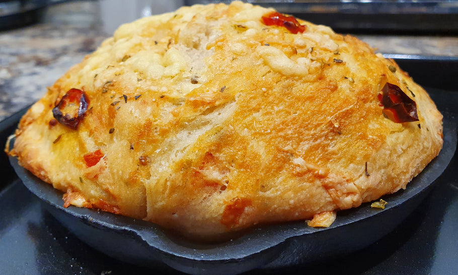 Extra Mature Cheddar & Red Chilli Skillet Bread 🧀🌶🍞